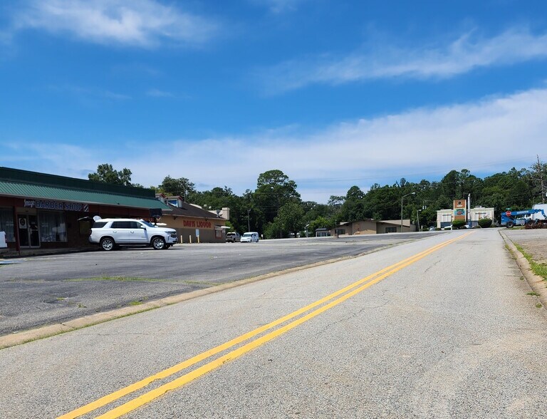 300 Vickie Dr, Warner Robins, GA 31093 300 Vickie Drive