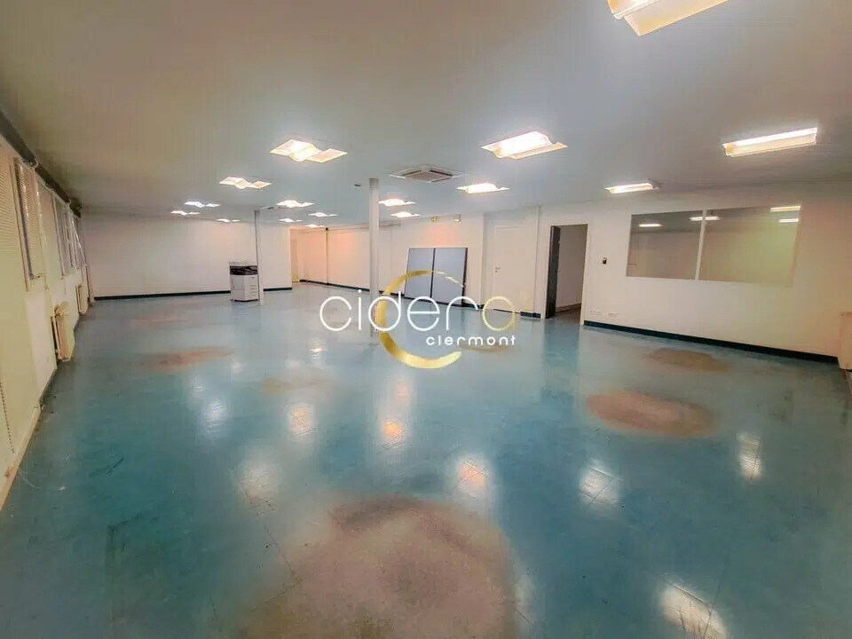 Office in Romagnat for lease Interior Photo- Image 1 of 8