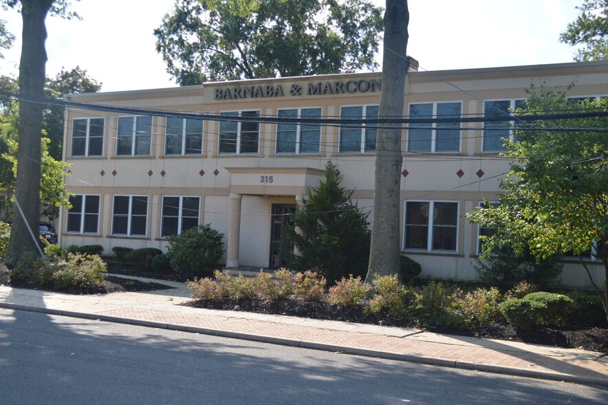 315 Lowell Ave, Mercerville, NJ for sale - Building Photo - Image 3 of 17