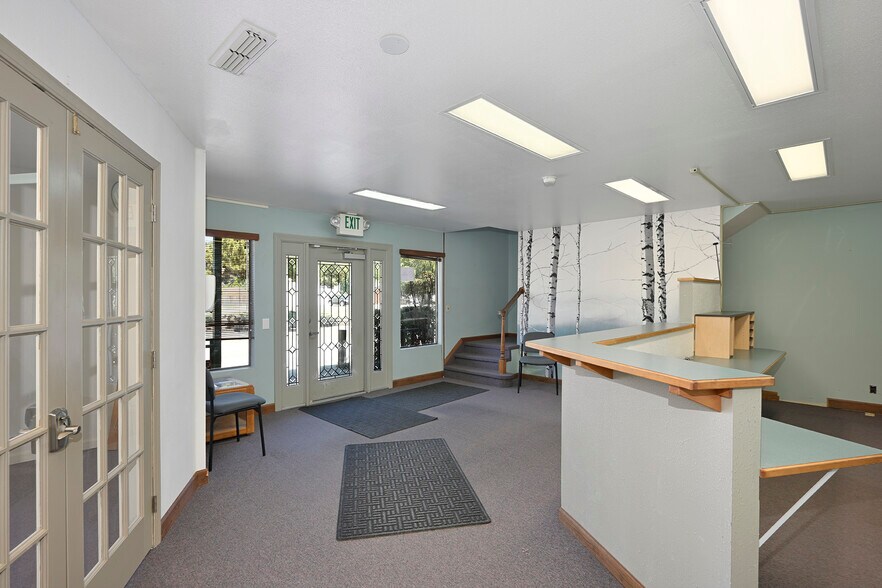 122 Scott River Rd, Fort Jones, CA for sale - Lobby - Image 3 of 16