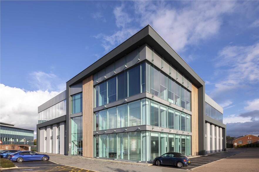 Vanwall Rd, Maidenhead for sale - Building Photo - Image 1 of 1