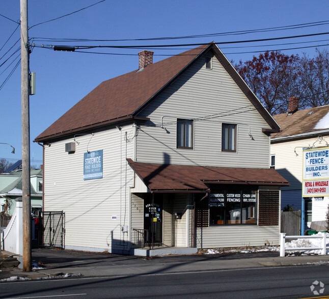 1763 Elmwood Ave, Warwick, RI for sale - Primary Photo - Image 1 of 1
