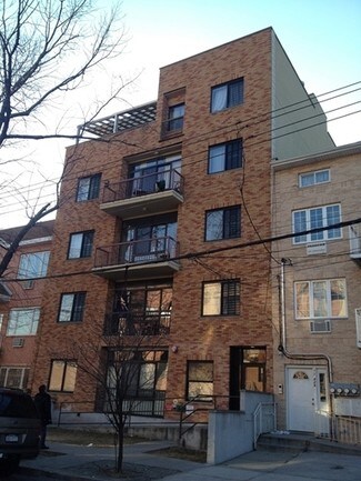 More details for 71-44 160th St, Fresh Meadows, NY - Multifamily for Sale
