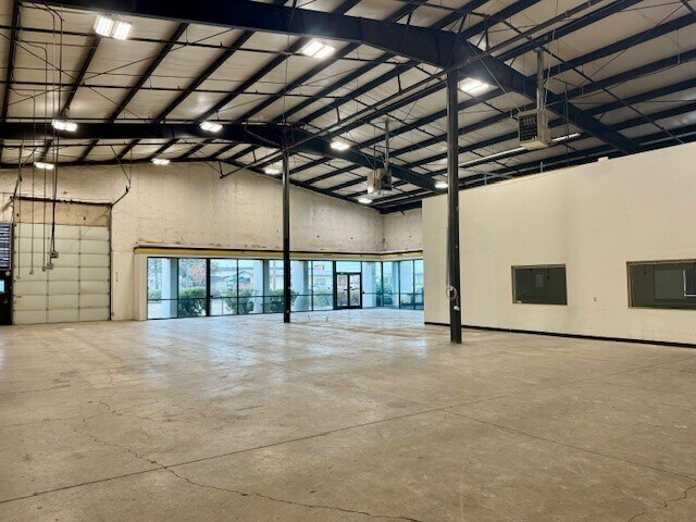 2710-2720 W 5th Ave, Eugene, OR for lease - Building Photo - Image 3 of 9