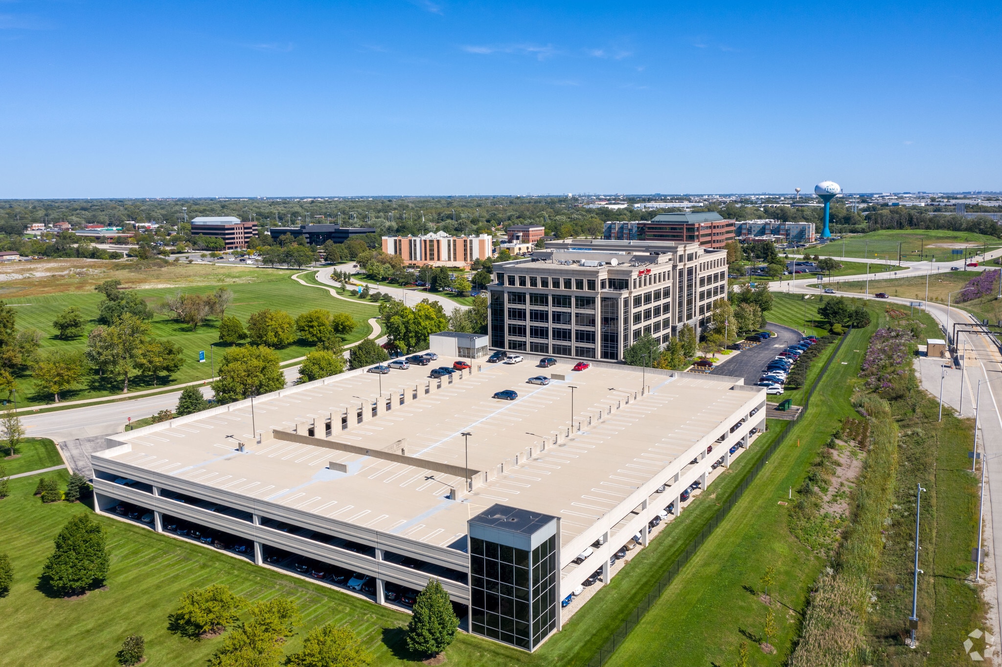 150 E Pierce Rd, Itasca, IL 60143 Hamilton Lakes