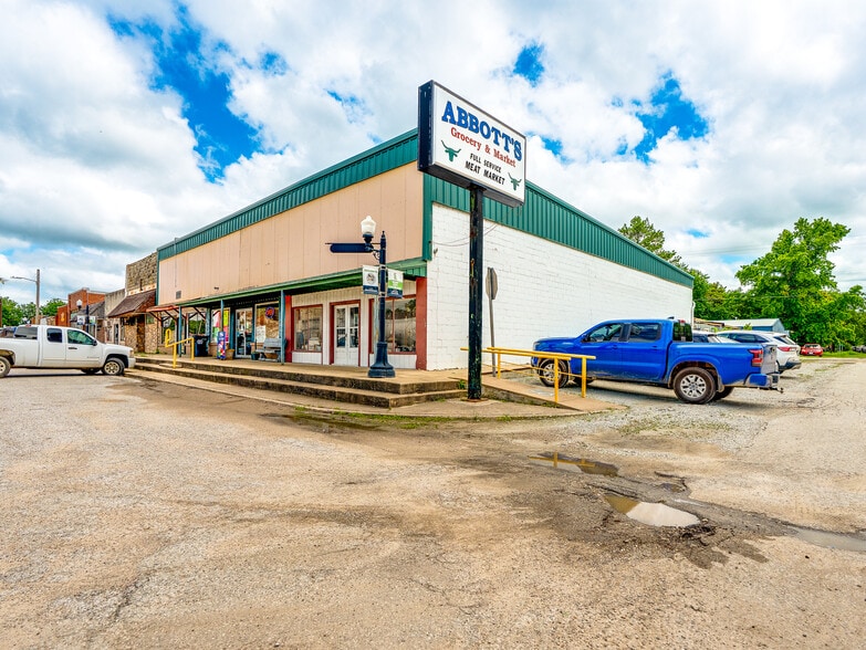 129 Main St, Stonewall, OK for sale - Primary Photo - Image 1 of 82