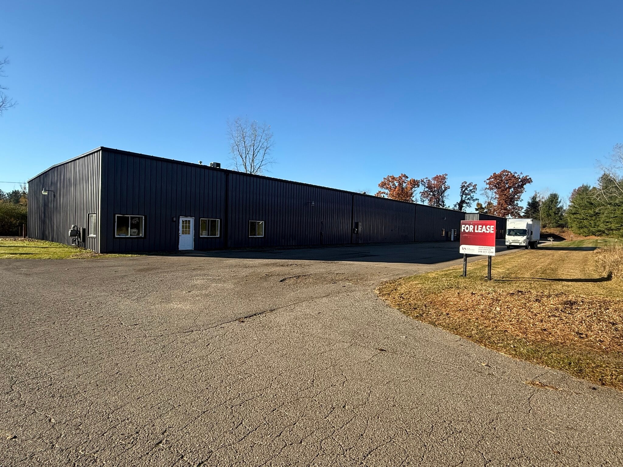 8196-8198 Boardwalk Dr, Brighton, MI for lease Building Photo- Image 1 of 2
