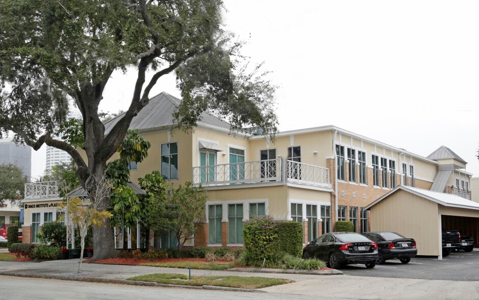 300 S Hyde Park Ave, Tampa, FL for sale - Building Photo - Image 1 of 12
