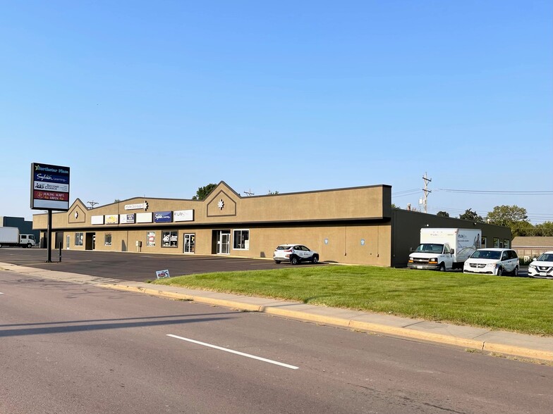 1401 N Main St, Mitchell, SD for sale - Building Photo - Image 1 of 1