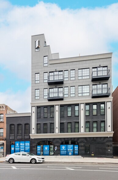 862 Dekalb Ave, Brooklyn, NY for lease - Building Photo - Image 2 of 7