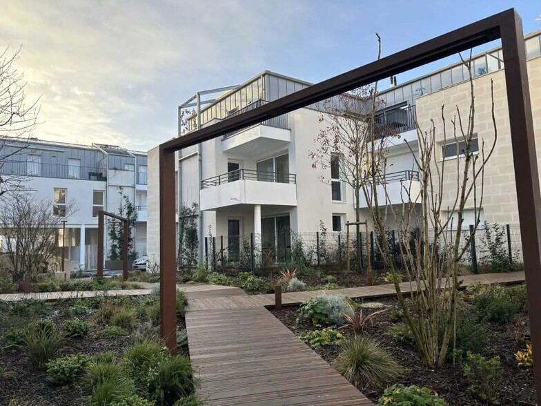 Office in Talence for sale - Building Photo - Image 3 of 11