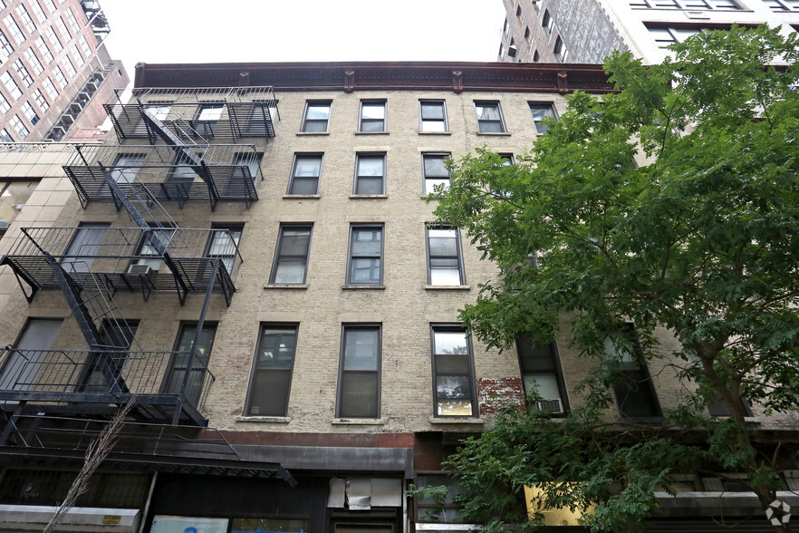 147 W 29th St, New York, NY for lease - Building Photo - Image 2 of 3