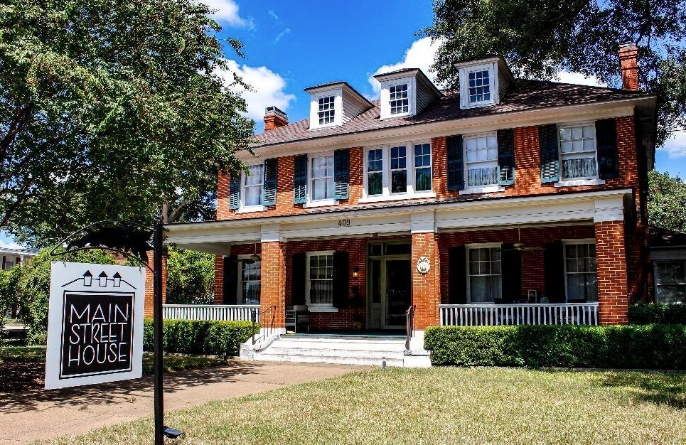 409 E Main St, Brenham, TX for sale Primary Photo- Image 1 of 1