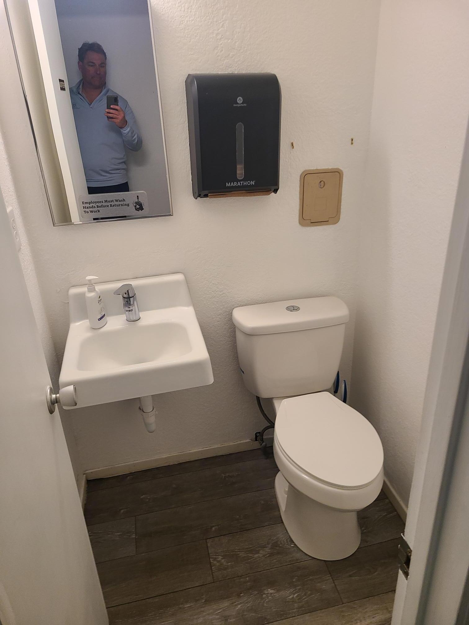 840 I St, Sparks, NV for lease Interior Photo- Image 1 of 3