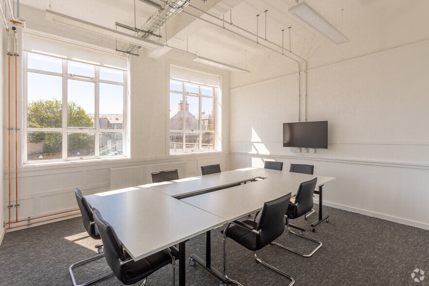 Stormont St, Perth for lease - Interior Photo - Image 2 of 20