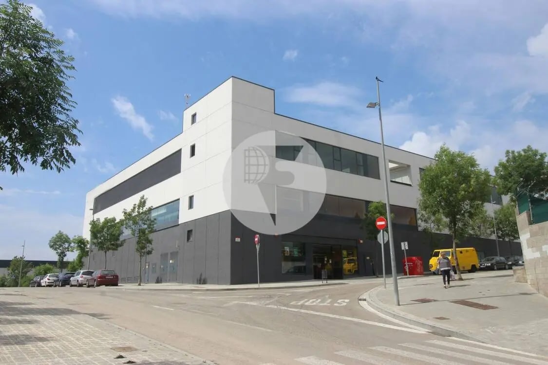 Office in Mollet del Vallès, Barcelona for lease Building Photo- Image 1 of 4