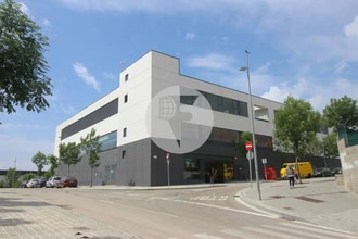 Office in Mollet del Vallès, Barcelona for lease Building Photo- Image 1 of 4