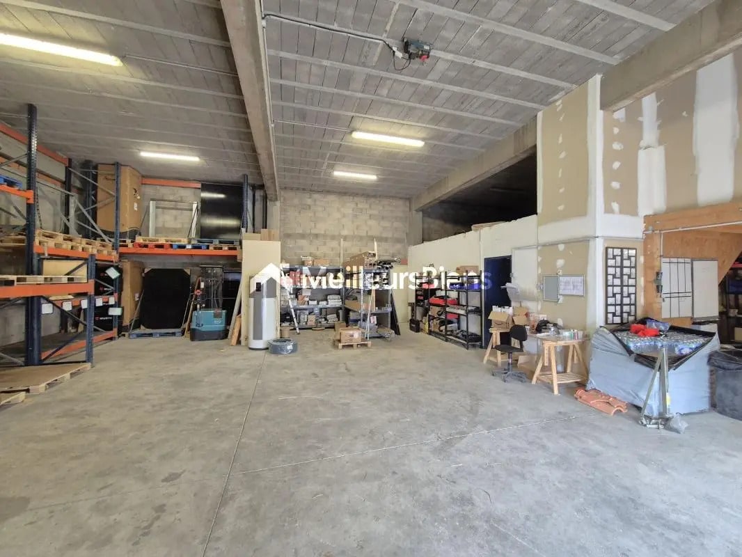 Flex in Bompas for sale Interior Photo- Image 1 of 6