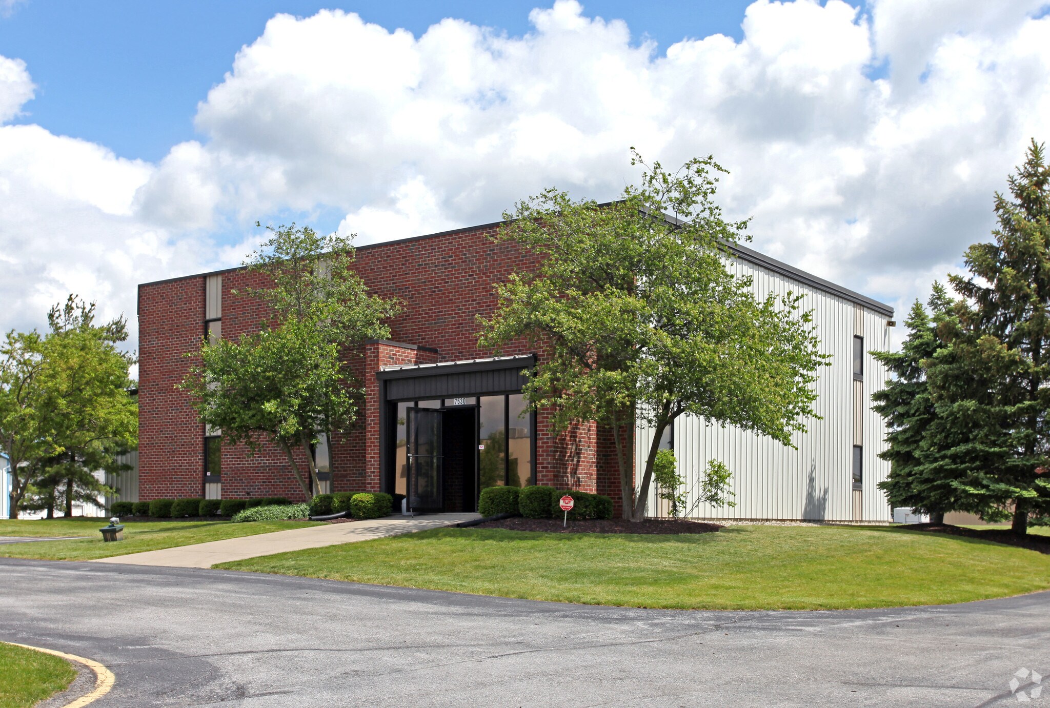 7530 Di Salle Blvd, Fort Wayne, IN for sale Primary Photo- Image 1 of 1