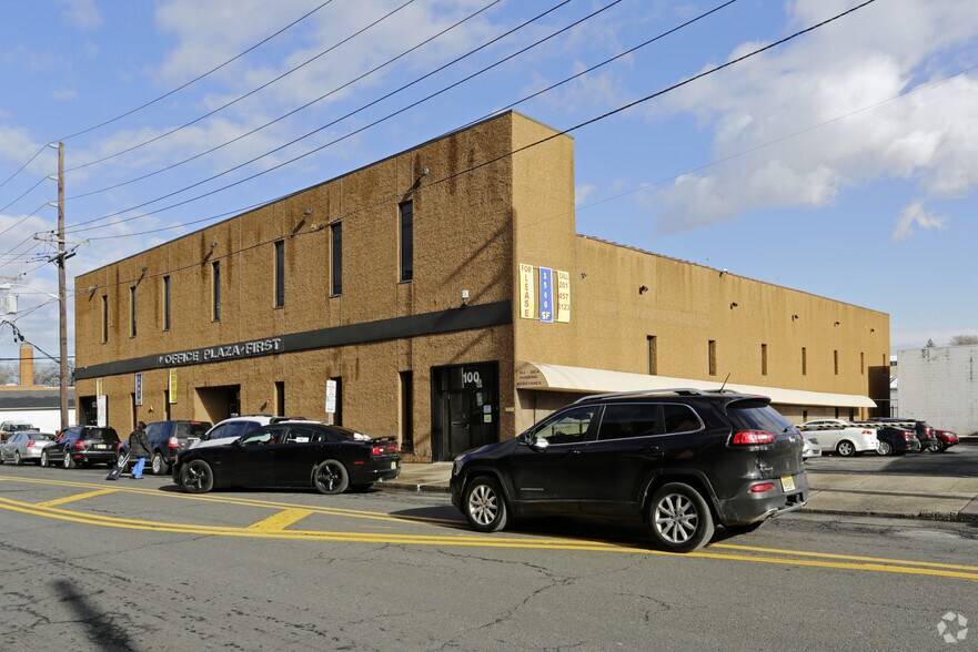 100-102 1st St, Hackensack, NJ for sale - Primary Photo - Image 1 of 1
