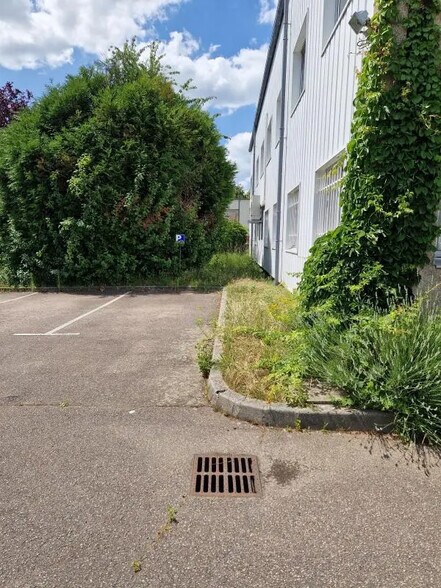 1 Zone D'Activite Des 4 Vents, Boissy-l'Aillerie for lease - Building Photo - Image 2 of 13