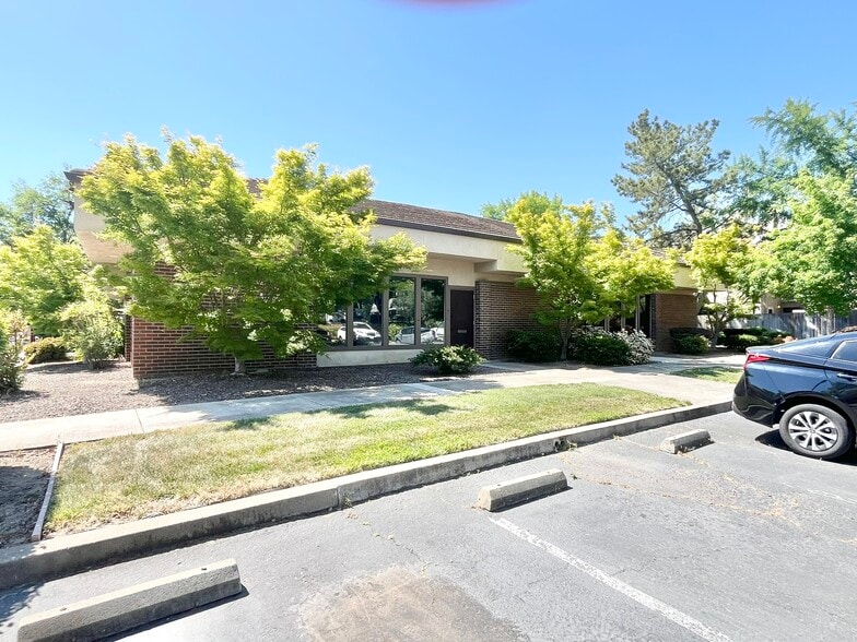 5301 Madison Ave, Sacramento, CA for lease - Building Photo - Image 2 of 26