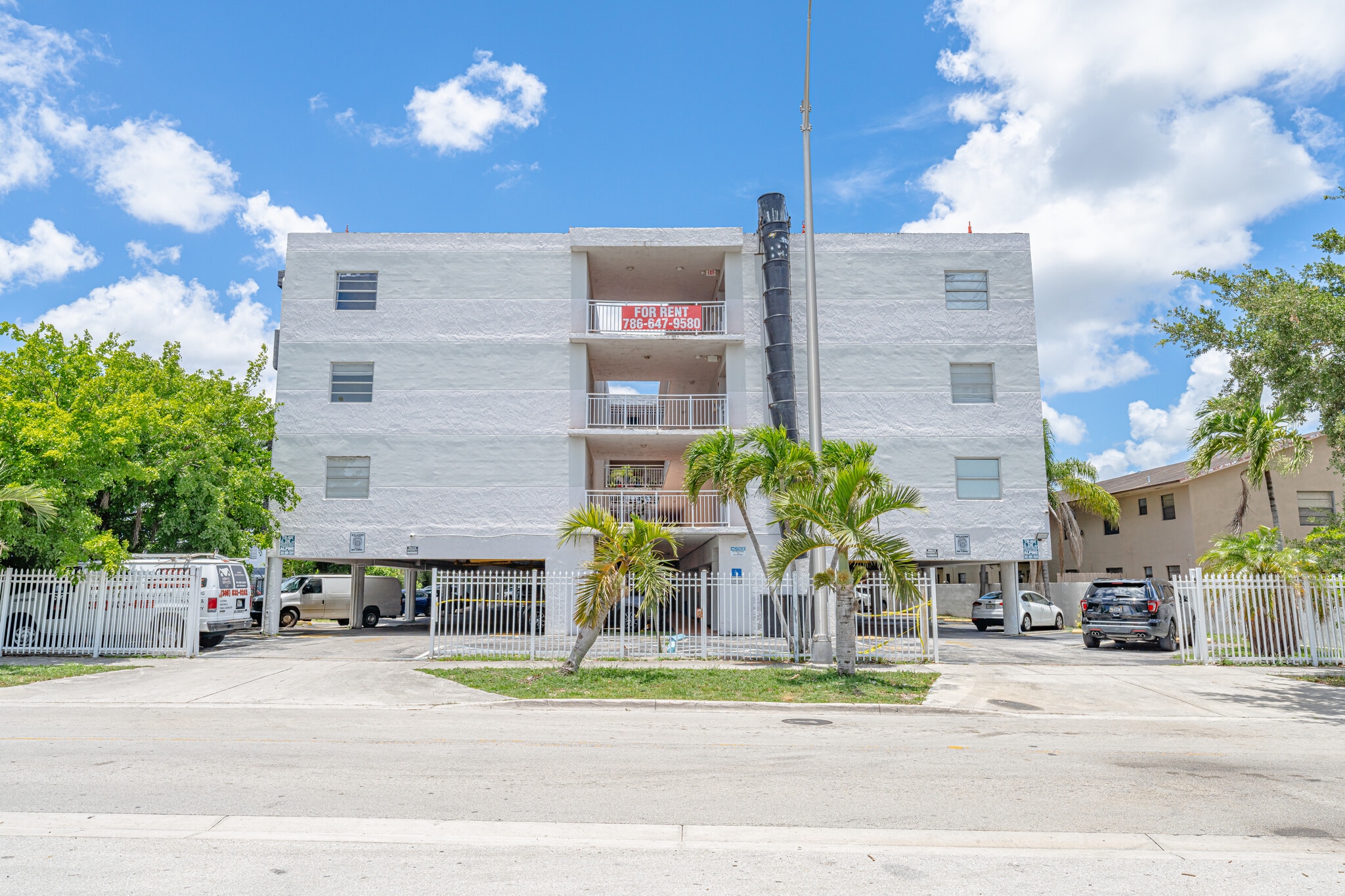1095 W 77th St, Hialeah, FL for sale Building Photo- Image 1 of 5