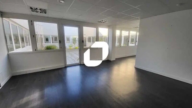 Office in Mérignac for lease - Interior Photo - Image 3 of 11