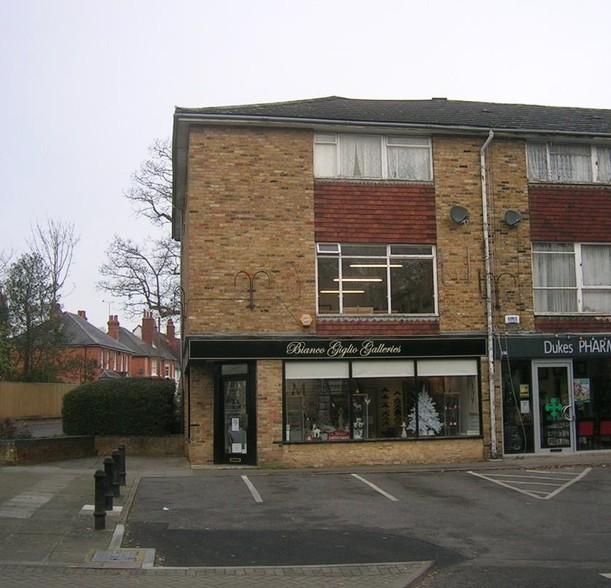 190-196 Dukes Ride, Crowthorne for lease - Building Photo - Image 2 of 8