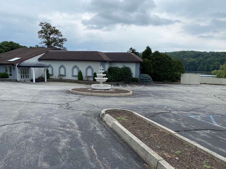 489 E Main St, Jefferson Valley, NY for sale - Building Photo - Image 1 of 1