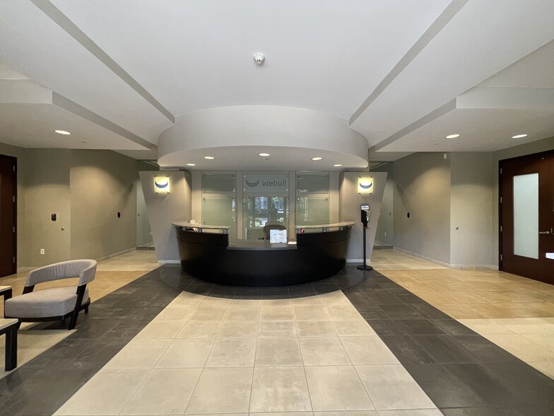 200 Carillon Pkwy, Saint Petersburg, FL for lease - Interior Photo - Image 3 of 7