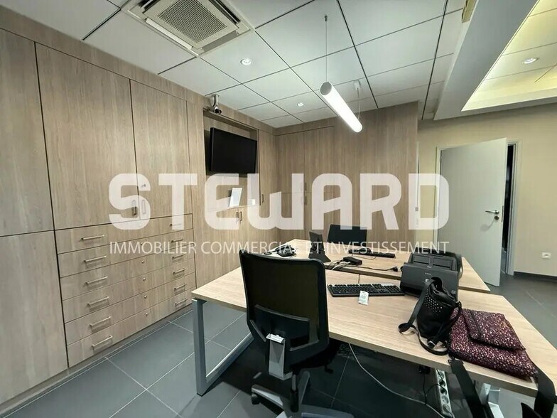 Retail in Bousbecque for lease - Interior Photo - Image 3 of 13