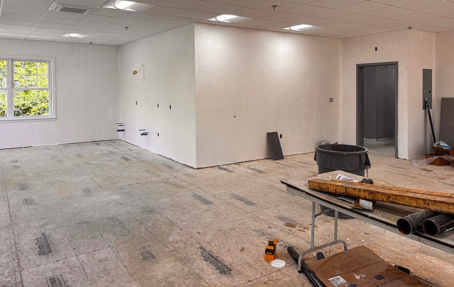 249 South St, Plainville, MA for lease - Building Photo - Image 3 of 4