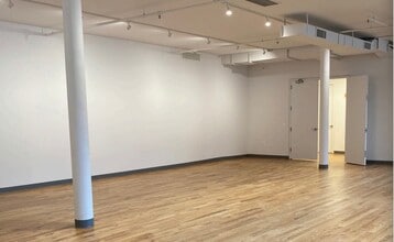 555 W 25th St, New York, NY for lease Interior Photo- Image 2 of 4