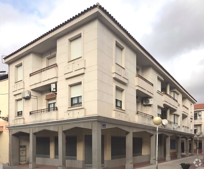 Calle Teatro, Sonseca, Toledo for lease - Primary Photo - Image 1 of 2