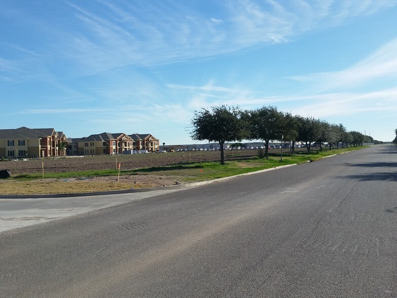 Diamond Ave, Penitas, TX 78576 Diamond Commercial Park