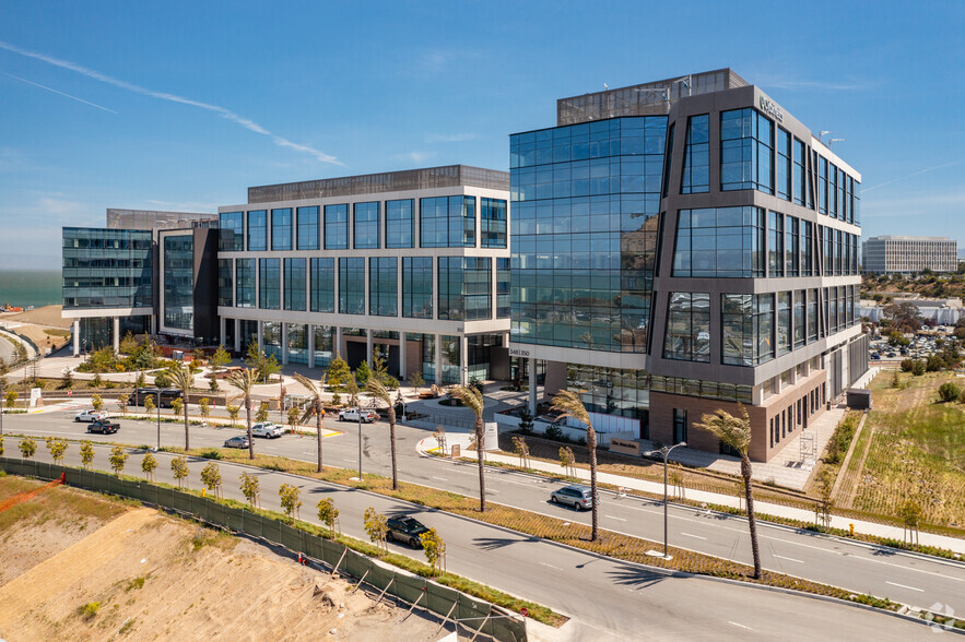 350 Oyster Point Blvd, South San Francisco, CA for sale - Primary Photo - Image 1 of 1