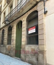 Retail in Barcelona, Barcelona for lease Interior Photo- Image 1 of 5