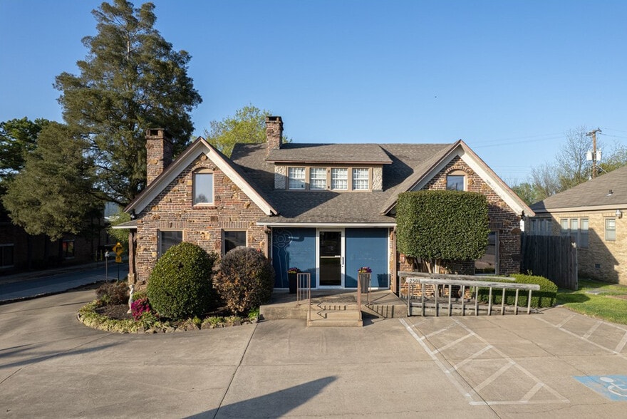 2501 Rogers Ave, Fort Smith, AR