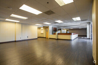 630 N Alvernon Way, Tucson, AZ for lease Interior Photo- Image 2 of 6