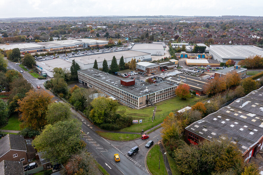 100 Lennox Rd, Basingstoke for sale - Building Photo - Image 3 of 3