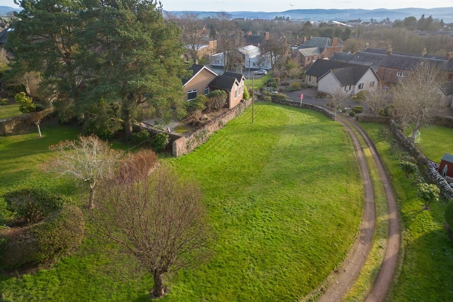 5 Park Pl, Kirriemuir for sale - Building Photo - Image 3 of 6