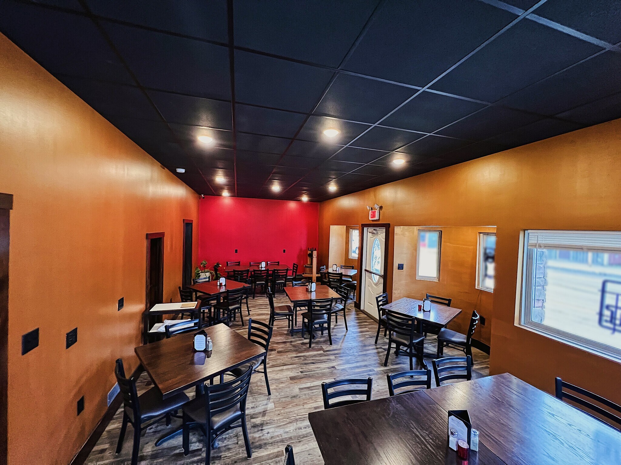 10507 Main St, North Collins, NY 14111 Josif’s Bar & Grill