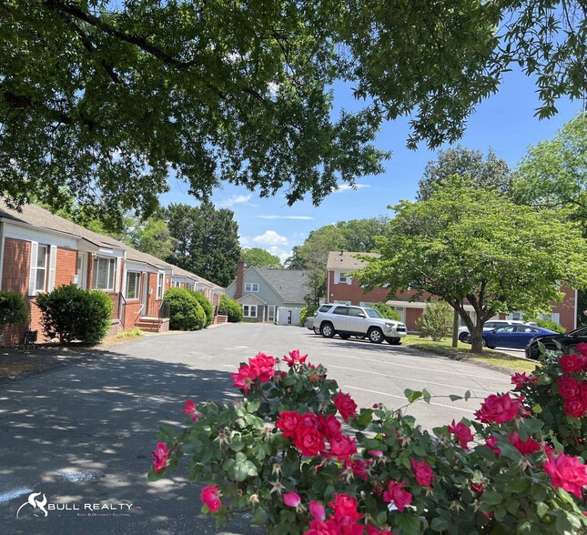 302 S Broad St, Gastonia, NC for sale - Building Photo - Image 2 of 7