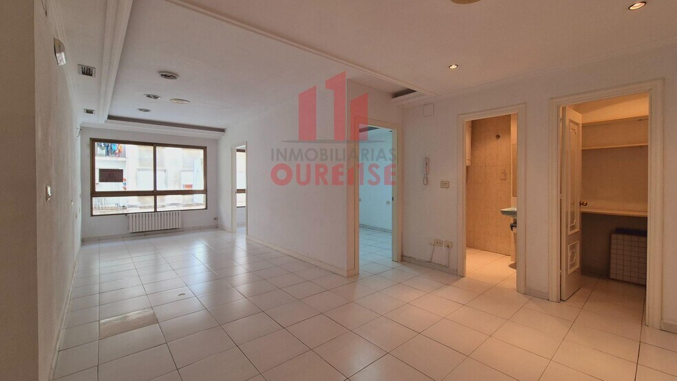 Office in Ourense, Orense for lease - Building Photo - Image 3 of 14