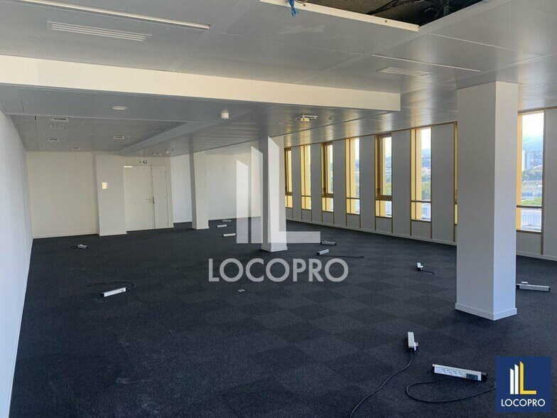 Office in Nice for lease - Interior Photo - Image 3 of 43