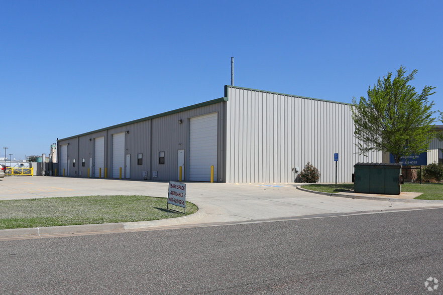 3333-3349 Deskin Dr, Norman, OK for lease - Building Photo - Image 1 of 6