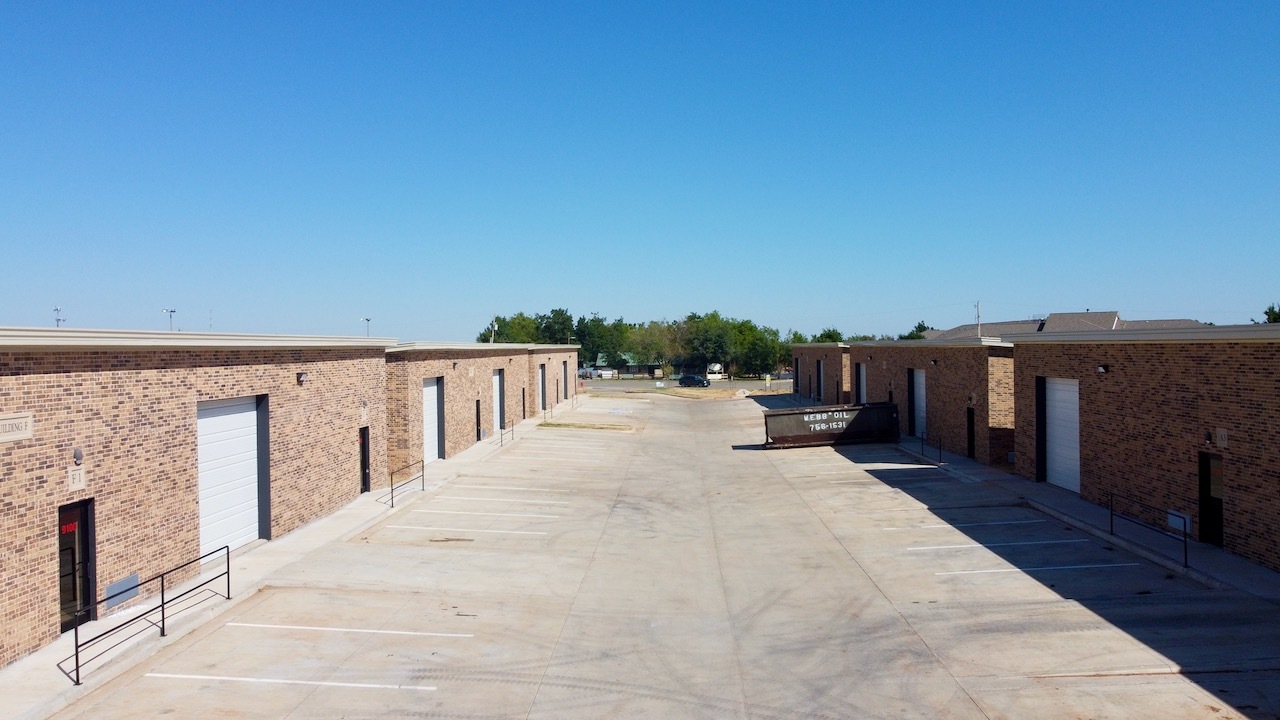 9100 NW Expressway, Yukon, OK for sale Building Photo- Image 1 of 12