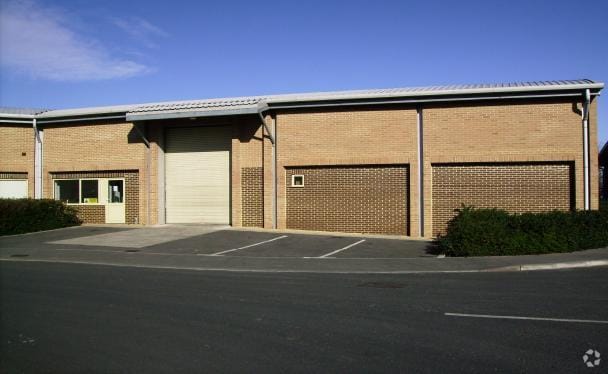 5 Chesterton Ln, Cirencester for lease - Building Photo - Image 2 of 4