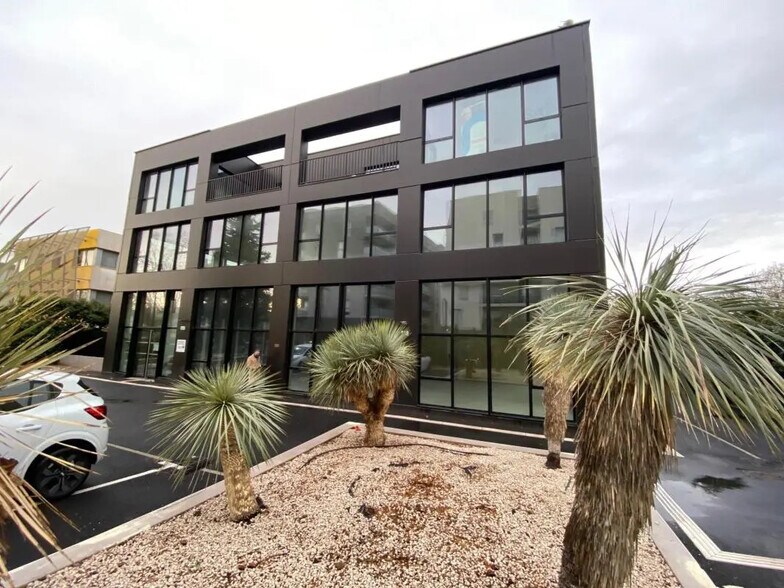 Office in Montpellier for sale - Building Photo - Image 1 of 5